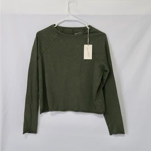 Universal thread goods co. Long sleeve green T-shirt